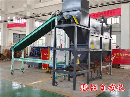 聚乙烯自動(dòng)滾筒拆包機(jī)企業(yè)自動(dòng)化生產(chǎn)中不可少的一環(huán)