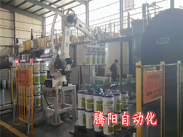 桶裝肥料碼垛機(jī)器人一次碼垛多桶